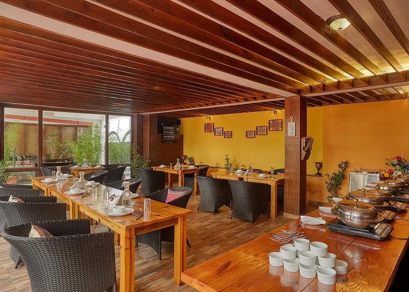 Uttar Pradesh Varanasi Food & Dining