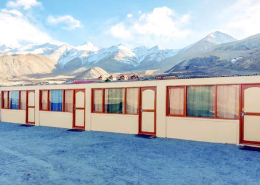 Ladakh Pangong Hotel Exterior