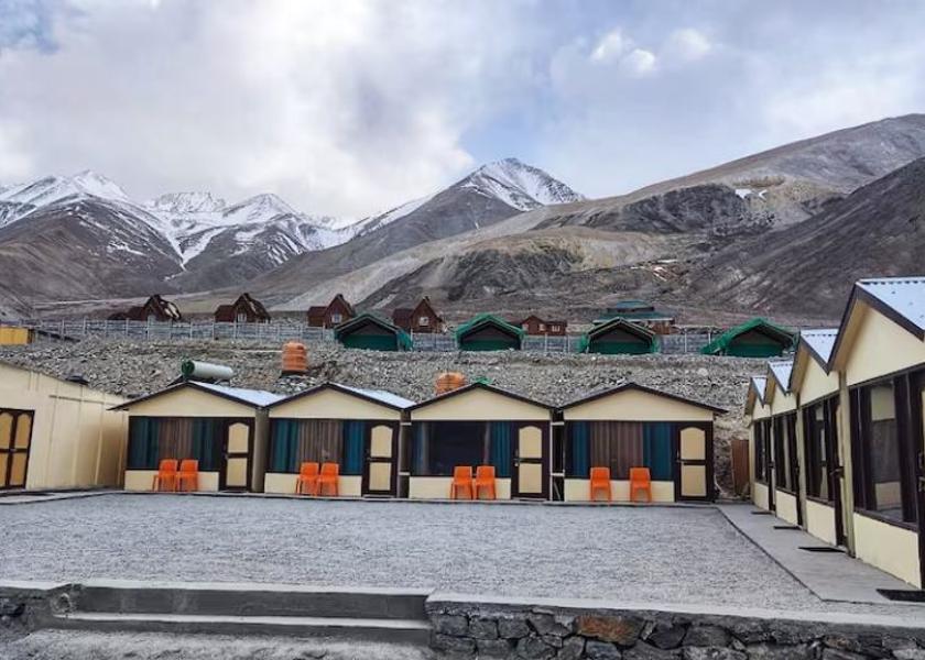 Ladakh Pangong Hotel Exterior