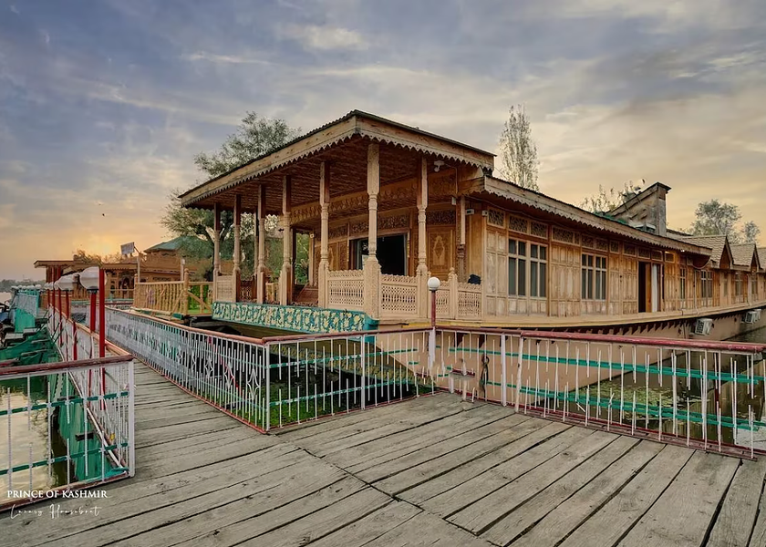 Jammu and Kashmir Srinagar Hotel Exterior