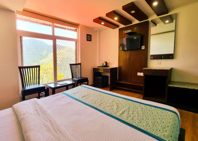 Himachal Pradesh Dalhousie Premium Room Valley View