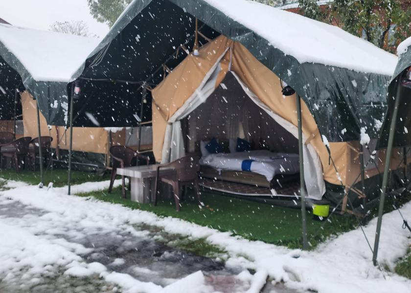 Jammu and Kashmir Sonamarg Hotel Exterior