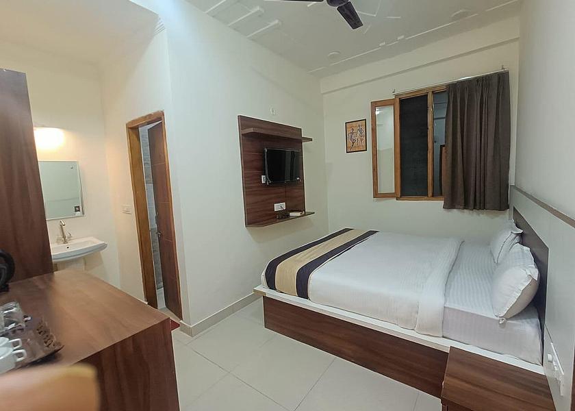 Uttarakhand Mussoorie Standard Room
