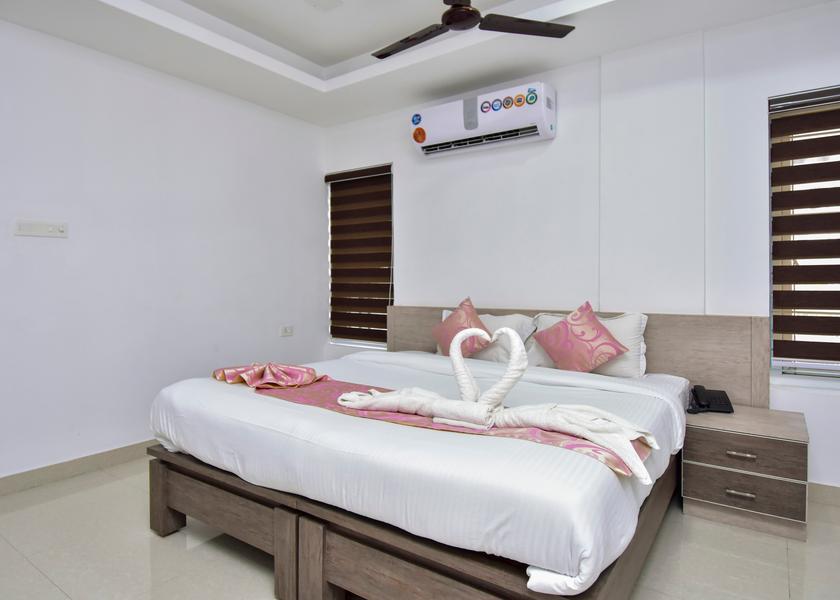 Kerala Kollam DELUXE AC DOUBLE ROOM
