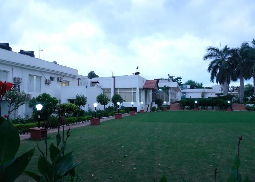 Himachal Pradesh Kala Amb Hotel Exterior