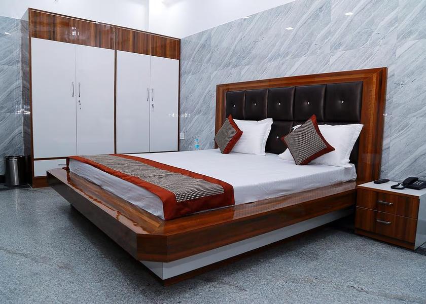 Uttarakhand Dehradun Deluxe Room