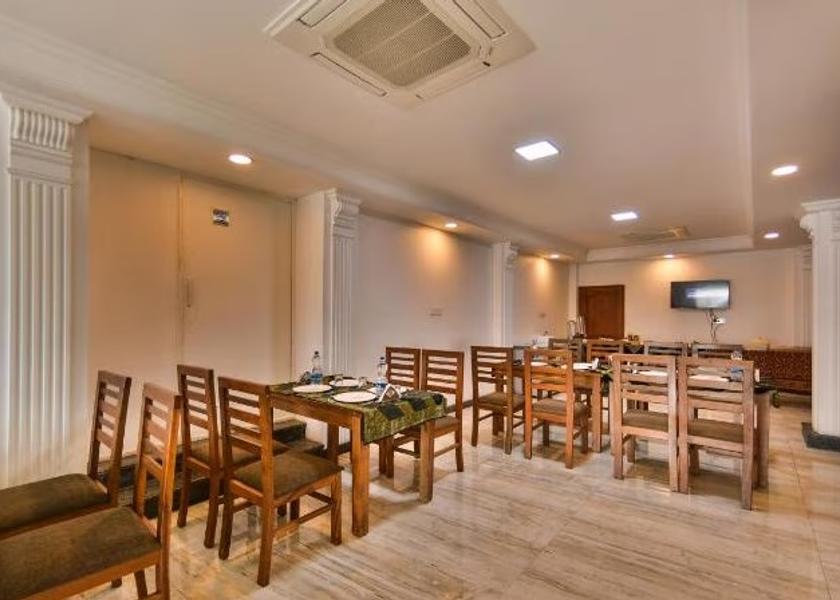 Jammu and Kashmir Srinagar Food & Dining
