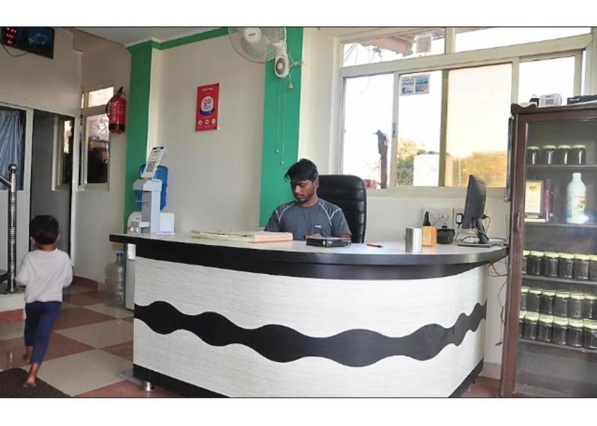 Madhya Pradesh Pachmarhi Public Areas