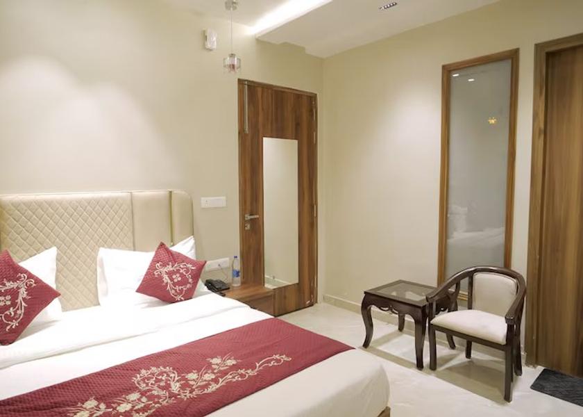 Uttar Pradesh Saharanpur Standard Room