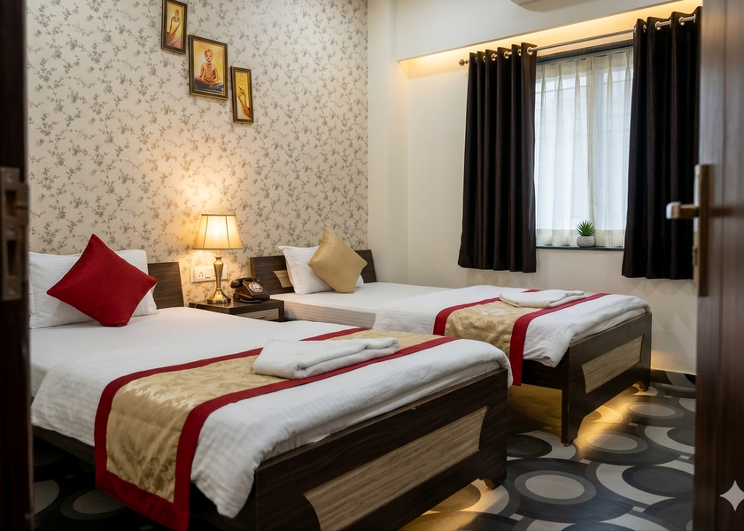 Bihar Bodh Gaya DELUXE ROOM (TWINS BED ROOM)