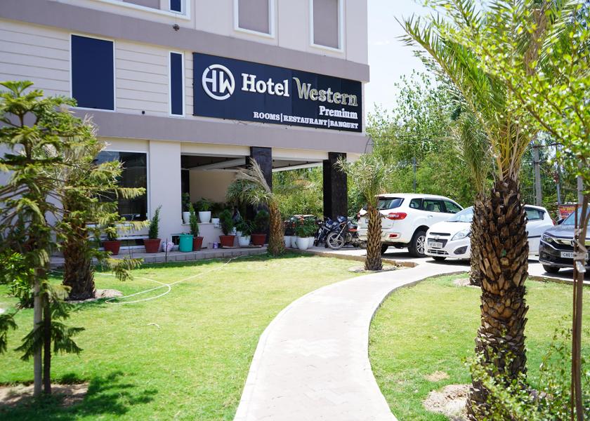 Punjab Mohali Hotel Exterior