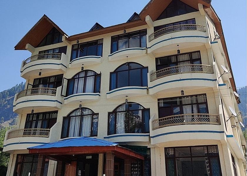 Himachal Pradesh Manali Hotel Exterior