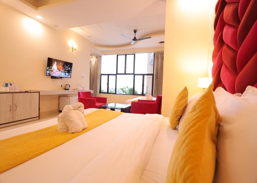 Uttarakhand Rishikesh Family Suite with Ganga View