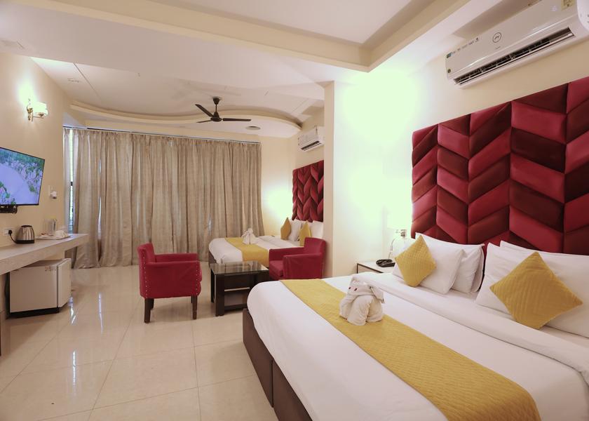 Uttarakhand Rishikesh Family Suite with Ganga View