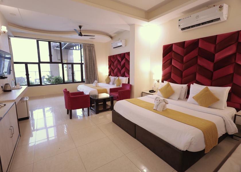 Uttarakhand Rishikesh Family Suite with Ganga View