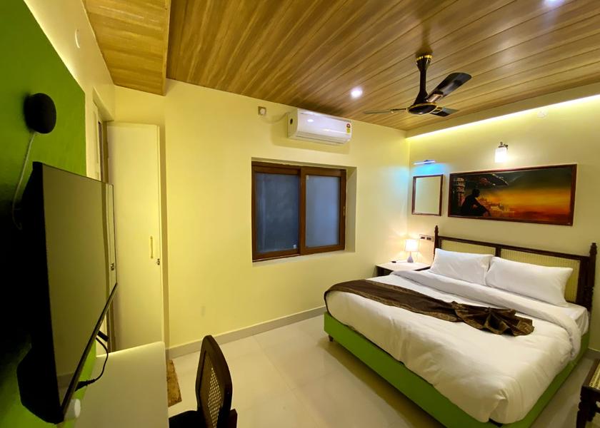 Uttar Pradesh Varanasi Deluxe Room
