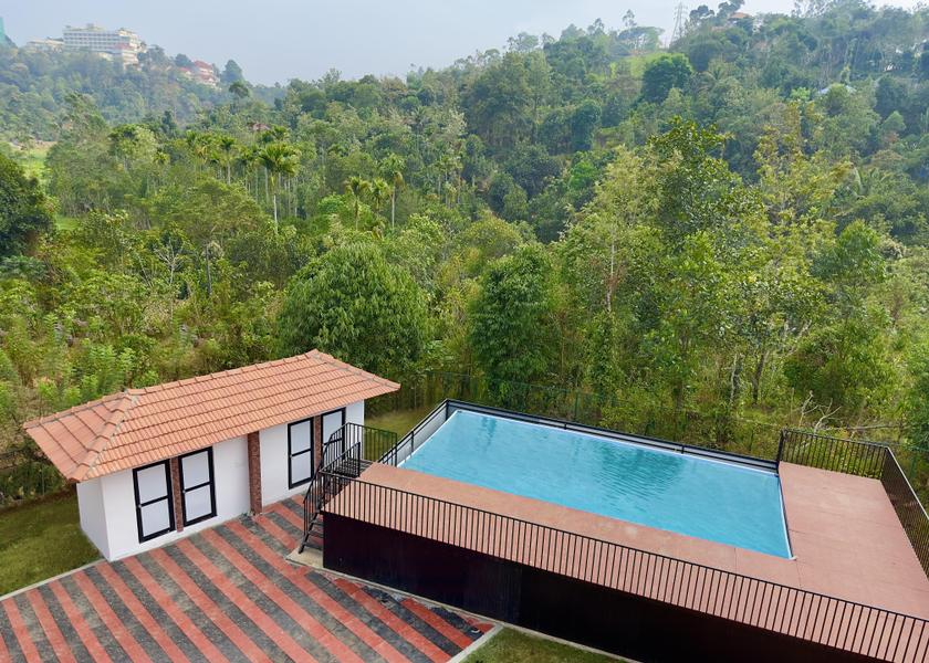 Kerala Munnar Pool