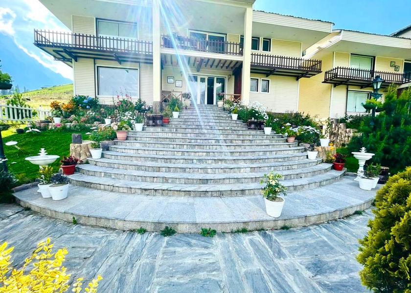 Jammu and Kashmir Sonamarg Hotel Exterior