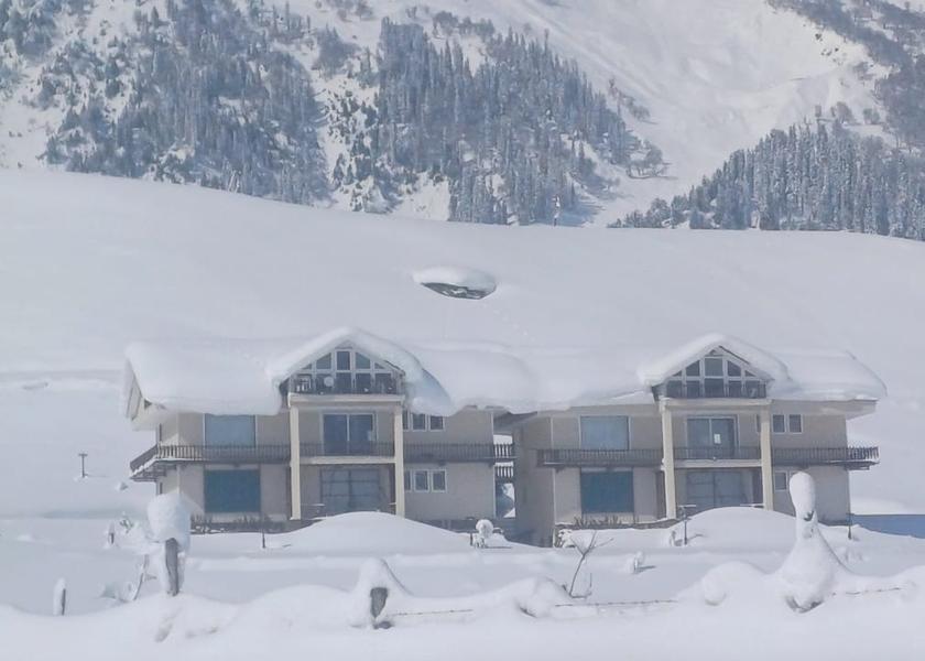 Jammu and Kashmir Sonamarg Hotel Exterior