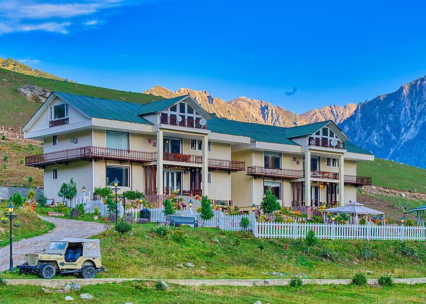 Jammu and Kashmir Sonamarg Hotel Exterior