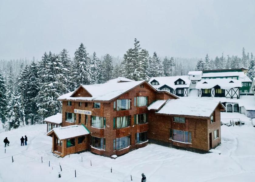 Jammu and Kashmir Gulmarg Hotel Exterior
