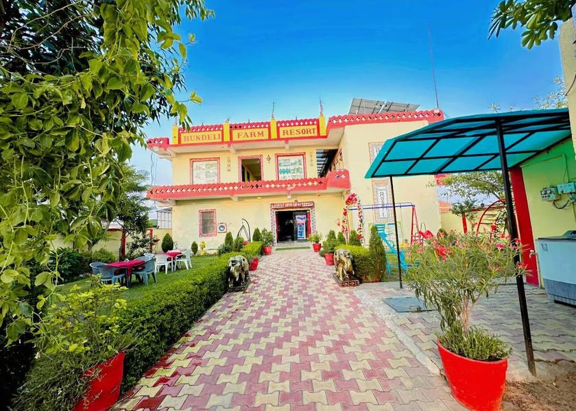 Madhya Pradesh Orchha Hotel Exterior