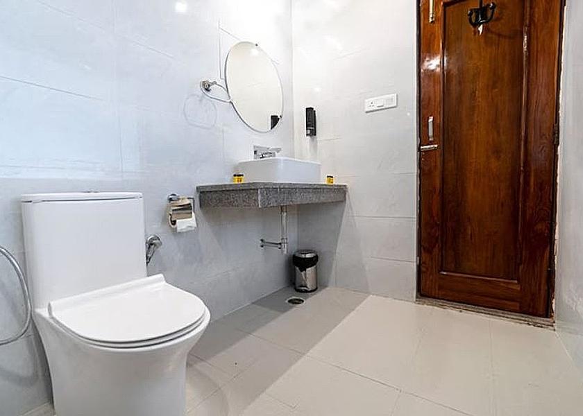 Uttarakhand Rishikesh Deluxe Room with Balcony