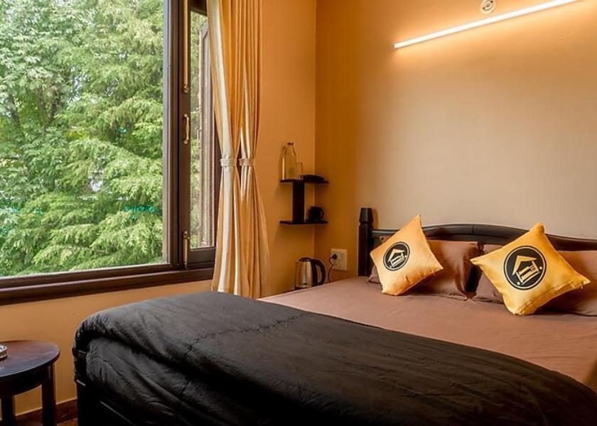 Uttarakhand Bhimtal Deluxe Room