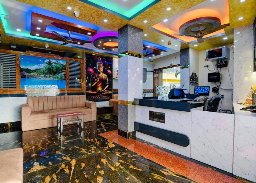 Shared lounge/TV area