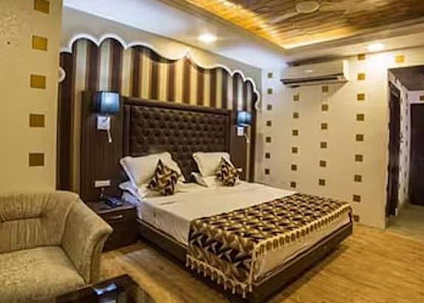 Jammu and Kashmir Srinagar Deluxe Room