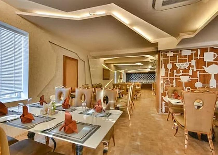 Jammu and Kashmir Srinagar Food & Dining