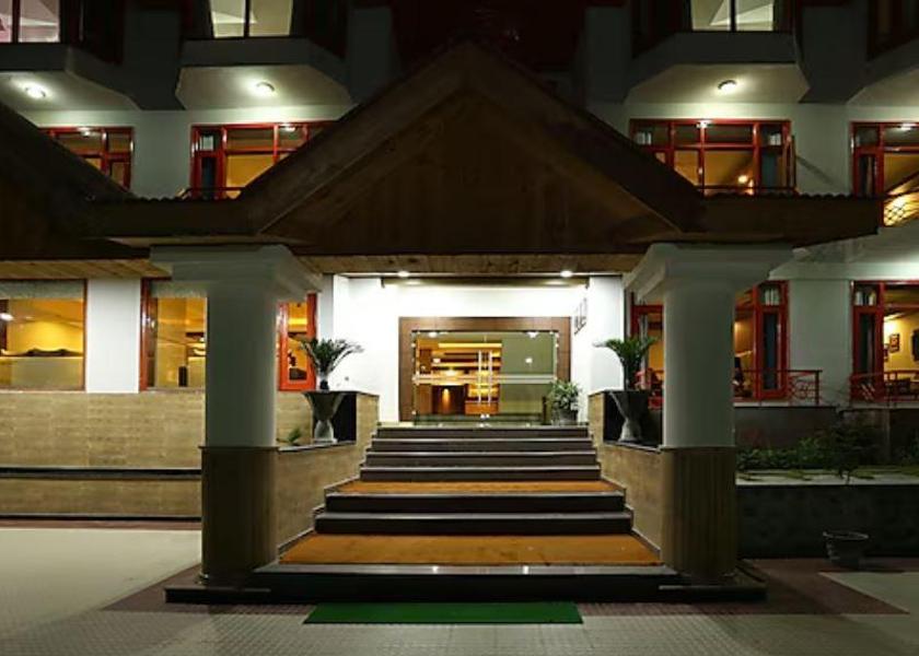 Jammu and Kashmir Patnitop Hotel Exterior