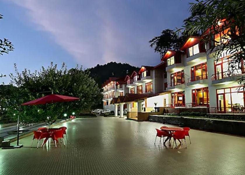 Jammu and Kashmir Patnitop Hotel Exterior