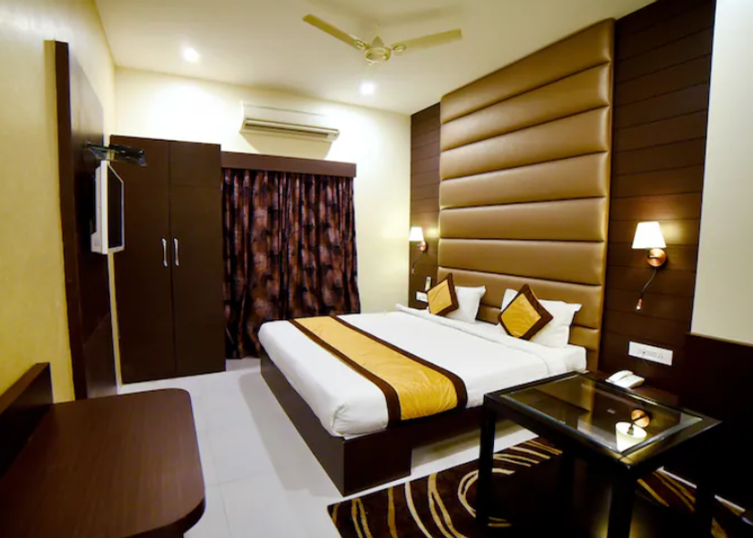 Maharashtra Latur Executive Deluxe AC