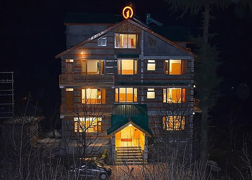 Himachal Pradesh Manali Hotel Exterior