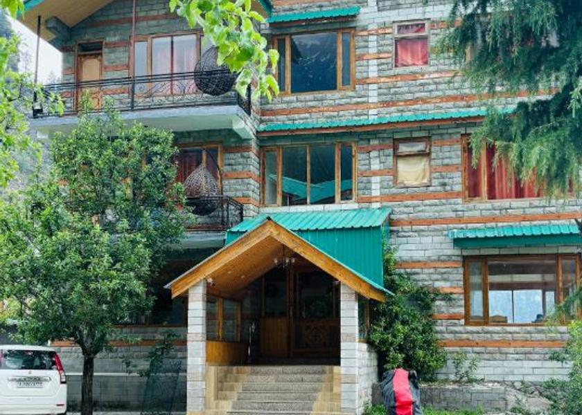 Himachal Pradesh Manali Hotel Exterior