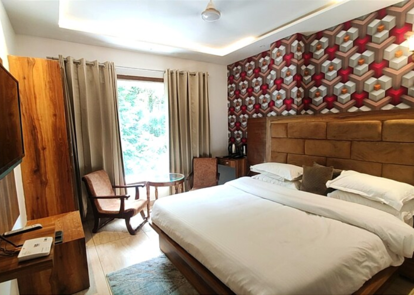 Himachal Pradesh Dalhousie Deluxe Room without Balcony