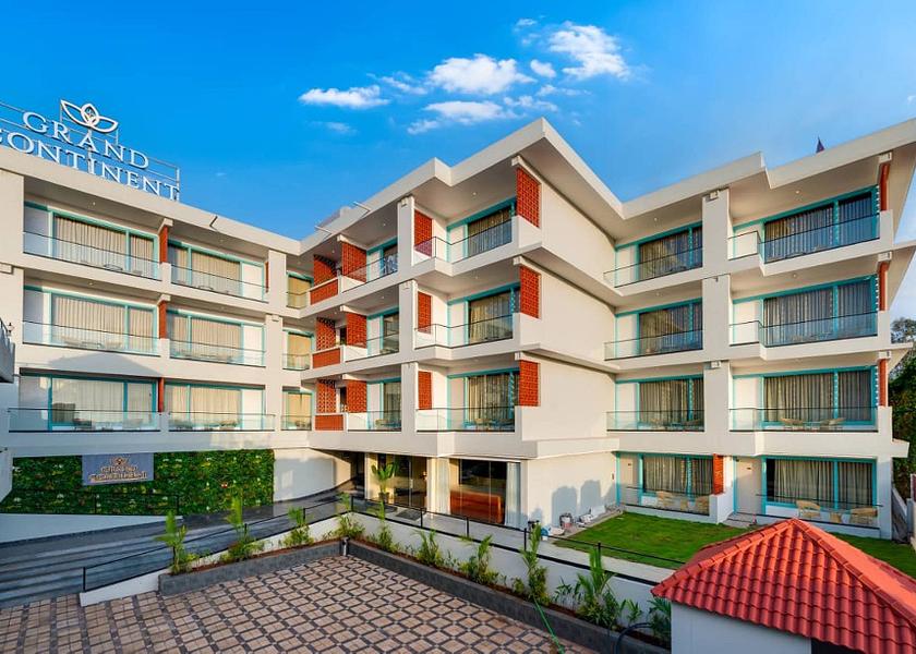 Goa Morjim Hotel Exterior