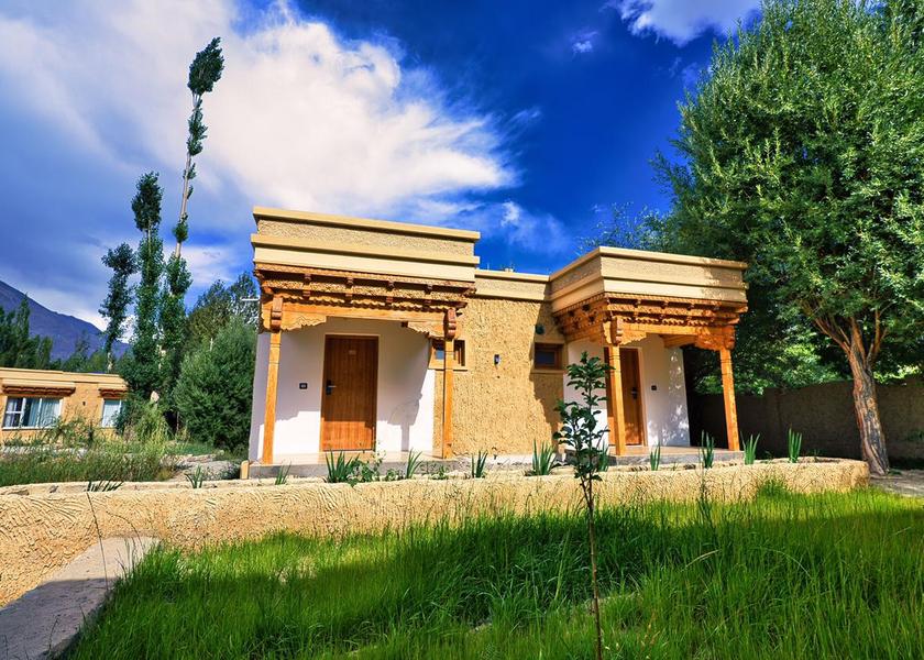 Ladakh Hunder Hotel Exterior