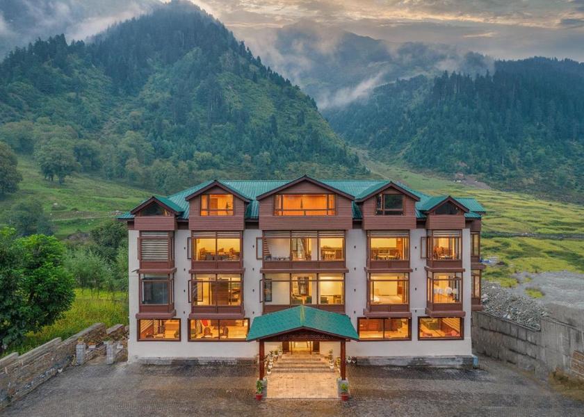 Jammu and Kashmir Sonamarg Hotel Exterior