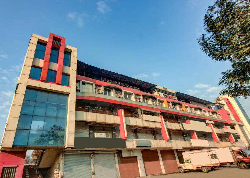Gujarat Vapi Hotel Exterior