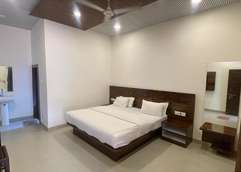 Maharashtra Matheran Super Deluxe Room
