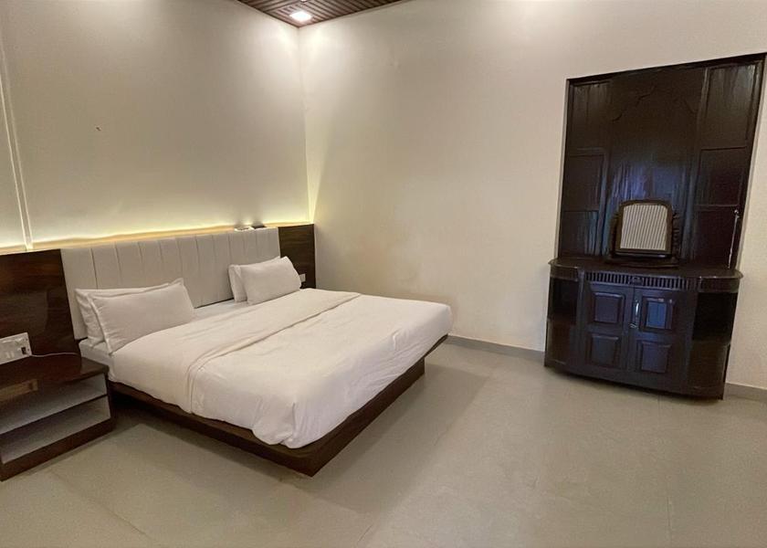Maharashtra Matheran Super Deluxe Room