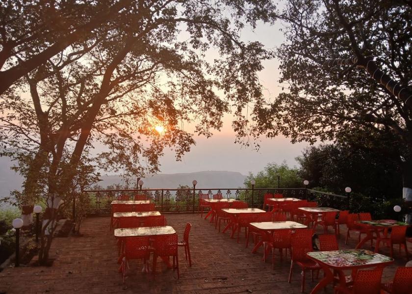 Maharashtra Matheran Food & Dining