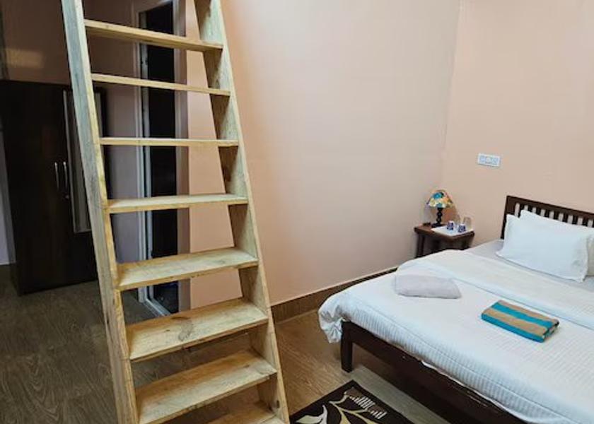 Uttarakhand Pauri Wooden Cottage