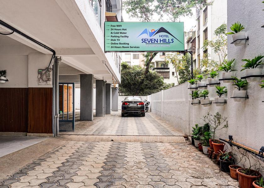 Maharashtra Pune Entrance