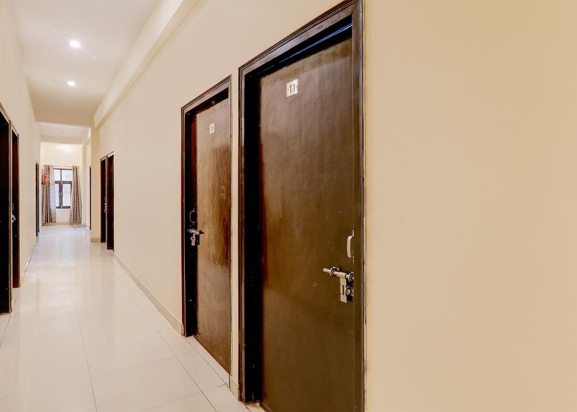 Uttar Pradesh Lucknow Public Areas