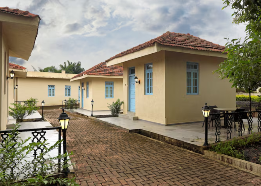 Maharashtra Kolad Hotel Exterior