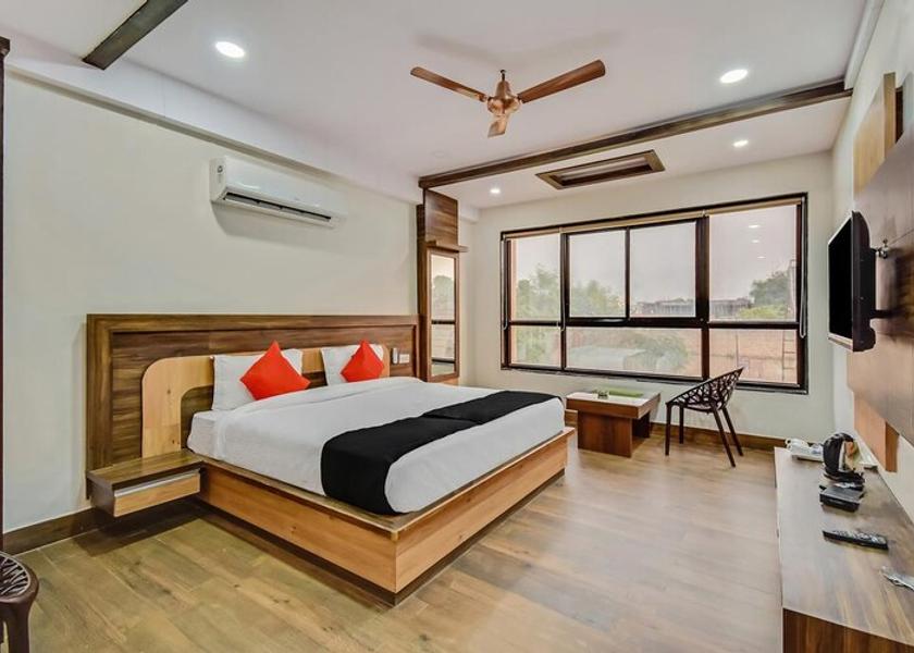 Madhya Pradesh Dabra Super deluxe room