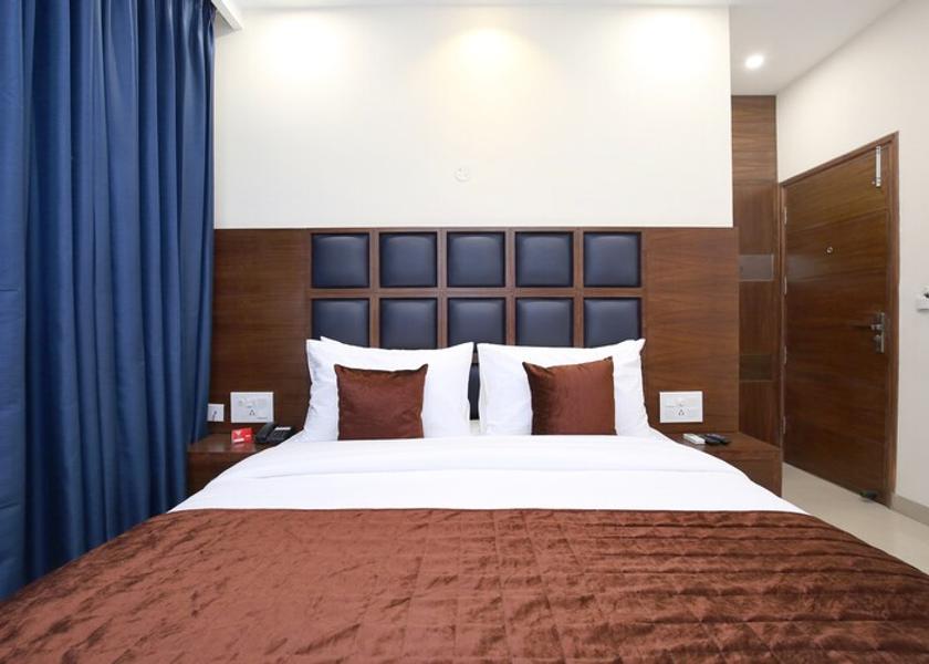 Punjab Zirakpur Deluxe Room